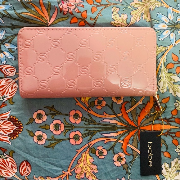 BEBE Dana Embossed Patent Blush Pink Wallet - Picture 2 of 3